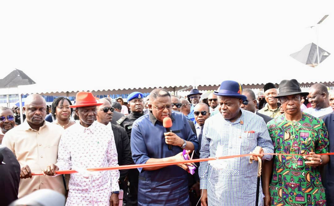 5th Anniversary: Cross River Gov, Otu, Inaugurates Project in Bayelsa ...